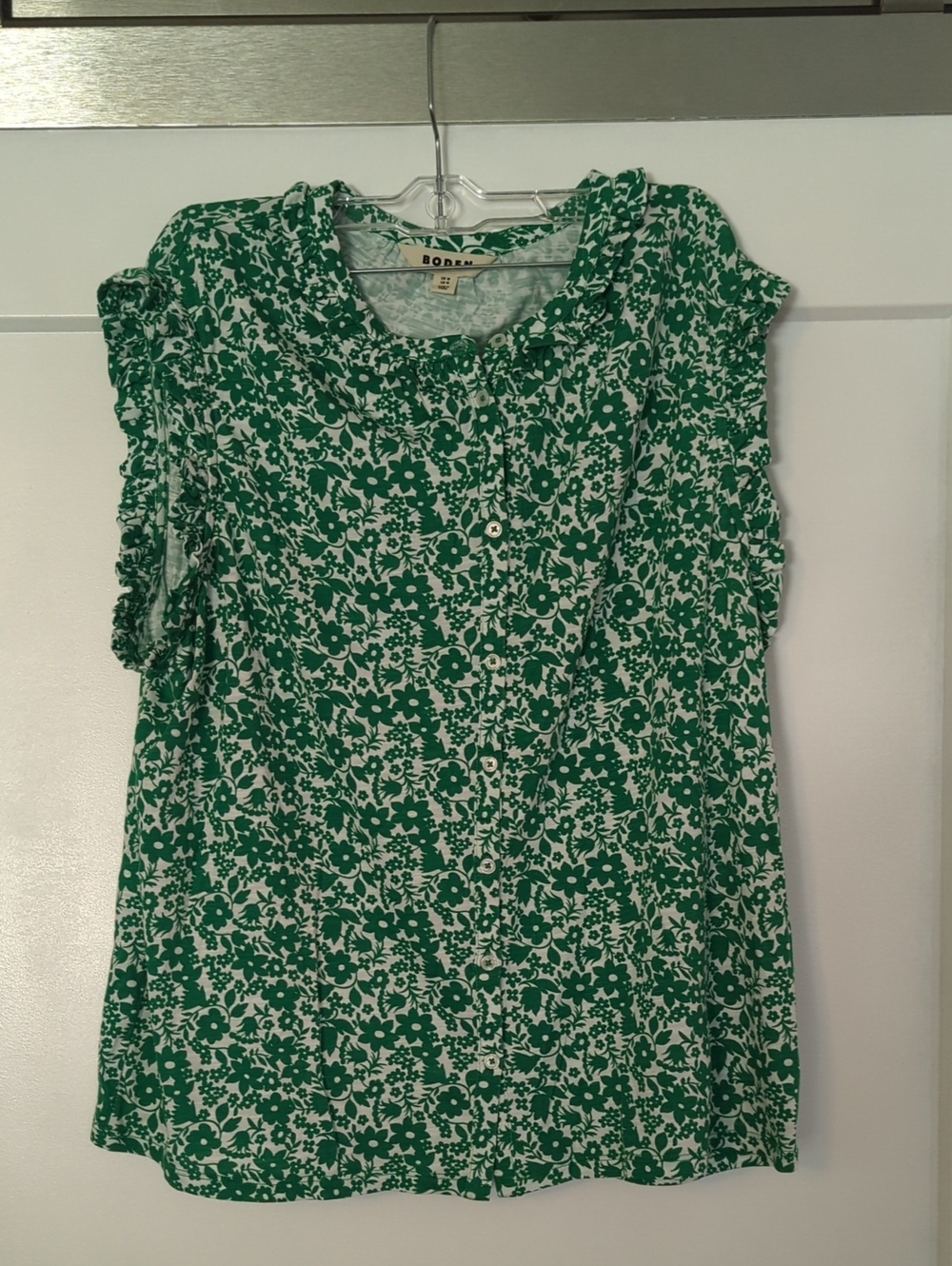 Boden Green and White Floral Ruffle-Sleeve Top